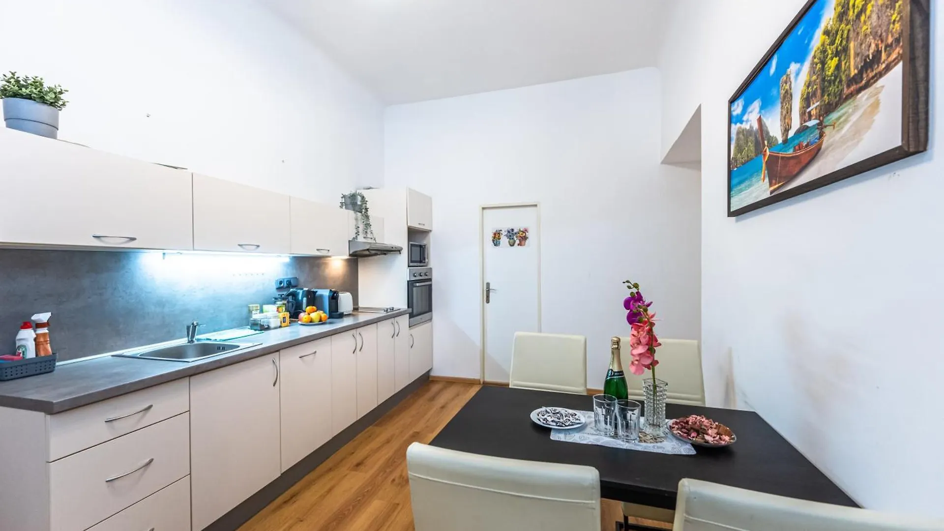 Wenceslas Square 2 Bedroom Apartment Prague Czech Republic